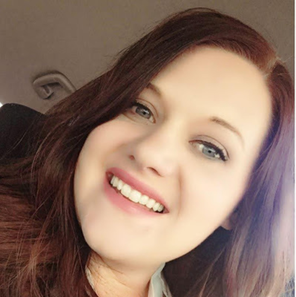 Meet your Posher, Elaina